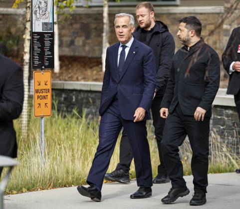 September 10, 2026, Banff, Ab, CANADA: Prime Minister Mark Carney, left, and President of Ukraine Volodymyr Zelenskyy, walk in Banff, Alta., Thursday, Sept. 10, 2026. Banff CANADA - ZUMAc35_ 20260910_zaf_c35_124 Copyright: xJeffxMcintoshx
