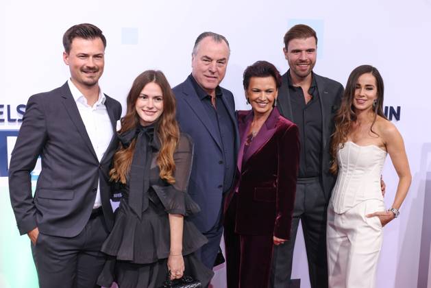 Bertelsmann Party 2026: Thomas Rabe, Olivia Tönnies, Maximilian Tönnies, Margit Tönnies, Clemens Tönnies, Julia Tönnies, and David Severins on the red carpet at the Bertelsmann Party 2026, Berlin Representative Office, Berlin, September 10, 2026 Copyright: xEventpress Kratschx