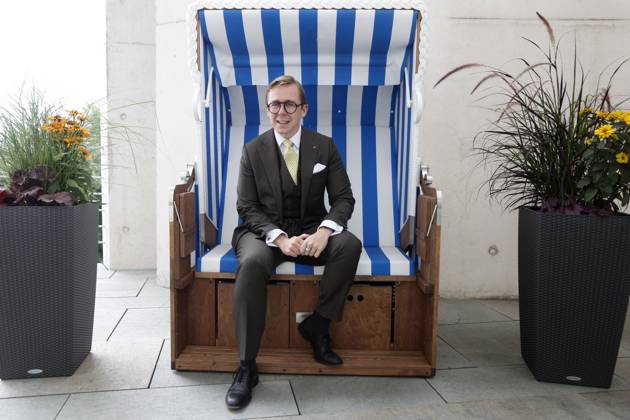September 9, 2026, Philipp Amthor, CDU, politician, portrait at the Federal Chancellery in Berlin, Minister of State for Federal-State Relations, sitting in a beach chair from Mecklenburg-Western Pomerania on the balcony of his office, Berlin, Germany