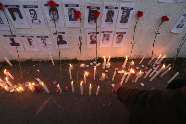 Santiago, September 11, 2026 On Friday afternoon, groups of people gathered at the National Stadium to remember their loved ones, who had been taken there after it was converted into a detention center. Carlos Santibánez Aton Chile, Aton 1189683  Copyright: CARLOSxSANTIBANEZ ATONxCHILE