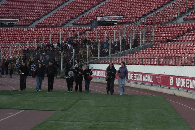 Santiago, September 11, 2026. On Friday afternoon, groups of people gathered at the National Stadium to remember their loved ones, who had been taken there after it was converted into a detention center. Carlos Santibánez Aton Chile, Aton 1189688  Copyright: CARLOSxSANTIBANEZ ATONxCHILE