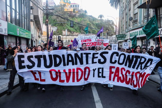 September 11, 2026, Valparaiso, Chile: Protesters chant slogans and hold a banner expressing their opinion during a demonstration march commemorating the 53rd anniversary of the coup d Ãˆtat in ValparaÃaso. Valparaiso Chile  - ZUMAs197 20260911_aaa_s197_414 Copyright: xCristobalxBasaurexArayax