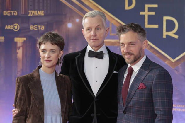 Liv Lisa Fries, Max Raabe, and Volker Bruch at the premiere of the fifth and final season of the TV series *Babylon Berlin* at the Naturstrom Open-Air Cinema in Cologne, September 11, 2026 Foto:xR.xSchmiegeltx xFuturexImagex babylon_6937
