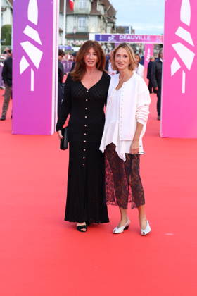 Albane Cleret and Aude Hesbert on the red carpet at the 52nd Deauville American Film Festival on September 11, 2026 Denis Guignebourg Bestimage Red carpet at the 52nd Deauville American Film Festival on September 11, 2026, Deauville, France Copyright: xDenisxGuignebourgx xBestimagexDenisxGuignebourgx xBestimagex