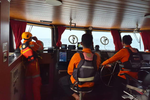 Search continues for 8 missing near Indonesia s Anak Krakatau volcano PANDEGLANG, INDONESIA - SEPTEMBER 12: (----EDITORIAL USE ONLY - MANDATORY CREDIT - INDONESIAN NATIONAL SEARCH AND RESCUE AGENCY (BASARNAS) HANDOUT - NO MARKETING NO ADVERTISING CAMPAIGNS - DISTRIBUTED AS A SERVICE TO CLIENTS----) Search and rescue teams are deployed for a fifth consecutive day to locate eight people, including five journalists, who went missing after traveling to the area to cover a volcanic eruption in Indonesia, on September 12, 2026. Although the intense eruptions at Anak Krakatau have subsided, volcanic activity continues on the island. An eruption on September 6 sent volcanic ash up to 6,000 meters (19,685 feet) over Java and as high as 15,000 me  Copyright: x2026xAnadoluxBASARNASx xHandoutx