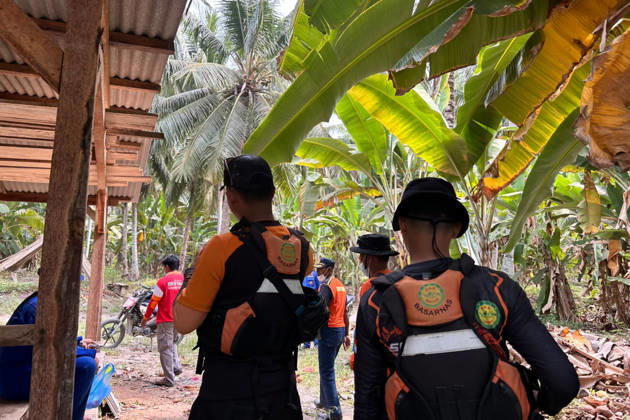Search continues for 8 missing near Indonesia s Anak Krakatau volcano PANDEGLANG, INDONESIA - SEPTEMBER 12: (----EDITORIAL USE ONLY - MANDATORY CREDIT - INDONESIAN NATIONAL SEARCH AND RESCUE AGENCY (BASARNAS) HANDOUT - NO MARKETING NO ADVERTISING CAMPAIGNS - DISTRIBUTED AS A SERVICE TO CLIENTS----) Search and rescue teams are deployed for a fifth consecutive day to locate eight people, including five journalists, who went missing after traveling to the area to cover a volcanic eruption in Indonesia, on September 12, 2026. Although the intense eruptions at Anak Krakatau have subsided, volcanic activity continues on the island. An eruption on September 6 sent volcanic ash up to 6,000 meters (19,685 feet) over Java and as high as 15,000 me  Copyright: x2026xAnadoluxBASARNASx xHandoutx