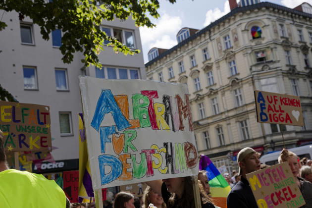 Neighborhood Protests Against AfD Campaign Rally September 12, 2026, Germany, Berlin Residents of the neighborhood around Klausenerplatz in Berlin s Charlottenburg district are protesting an AfD campaign rally