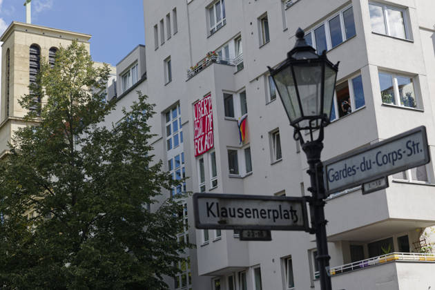 Neighborhood Protests Against AfD Campaign Rally September 12, 2026, Germany, Berlin Residents of the neighborhood around Klausenerplatz in Berlin s Charlottenburg district are protesting an AfD campaign rally