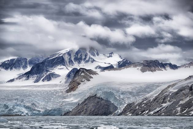 Svitjodbreen Gletscher, Fuglefjordenfjord, Spitzbergen, Spitzbergen Archipel, Norwegen Svitjodbreen glacier, Fuglefjorden fjord, Spitsbergen, Svalbard archipelago, Norway Copyright: imageBROKER G&MxTherin-Weise ibxgab19074387.jpg