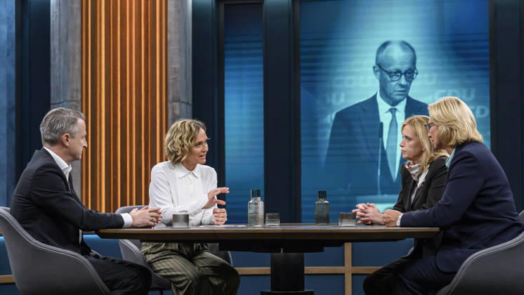 Pictured, from left: Nikolaus Blome, Head of the Politics and Society Department, RTL ntv; Caren Miosga; Karin Prien, Federal Minister of Education, Family, Senior Citizens, Women, and Youth, CDU; Anke Rehlinger, Minister-President of Saarland, SPD, GER, Berlin, studio, guest on Caren Miosga’s show, political talk show, TV Copyright: HMBxMedia UwexKoch