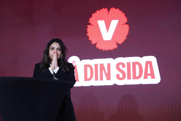 STOCKHOLM, SWEDEN 20260914 Left Party leader Nooshi Dadgostar V speaks during the Left Party s election night watch at At Six, Brunkebergs torg, STOCKHOLM, SWEDEN x12038x  Copyright: xNicklasxThegerström TTx VAL 2026 VALVAKA V Qu0J7AC1S54