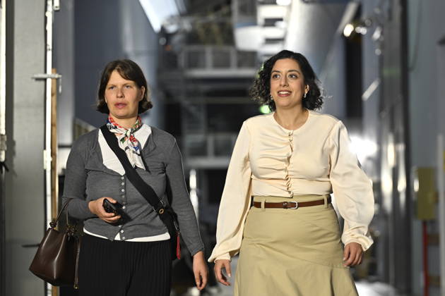 STOCKHOLM, SWEDEN, September 14, 2026: Simona Mohamsson L, leader of the Liberal Party, on her way to be interviewed on SVT on election night. STOCKHOLM, SWEDEN x10050x  Copyright: xPontusxLundahl TTx VAL 2026 SVT XDsM0GtEcbo