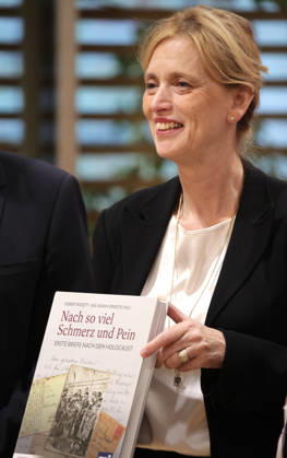 Karin Prien, Federal Minister of Education, Family, Senior Citizens, Women, and Youth, book presentation of *Nach so viel Schmerz und Pein*, Berlin, September 14, 2026