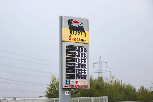 September 15, 2026, Linz, AUT, On the Road in Upper Austria, Thematic Image, Stock Photo, Various Thematic Images, Pictured: Agip Gas Station, Dietach, Current Gas Prices, Digital Display, Fuel, Mineral Oils, Mineral Oil Tax, Refueling, Gas Price Cap, Gasoline, Diesel,