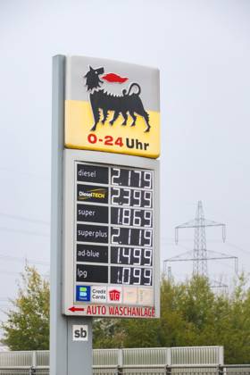 September 15, 2026, Linz, AUT, On the Road in Upper Austria, Thematic Image, Stock Photo, Various Thematic Images, Pictured: Agip Gas Station, Dietach, Current Gas Prices, Digital Display, Fuel, Mineral Oils, Mineral Oil Tax, Refueling, Gas Price Cap, Gasoline, Diesel,