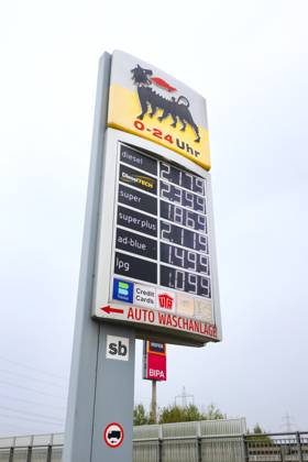 September 15, 2026, Linz, AUT, On the Road in Upper Austria, Thematic Image, Stock Photo, Various Thematic Images, Pictured: Agip Gas Station, Dietach, Current Gas Prices, Digital Display, Fuel, Mineral Oils, Mineral Oil Tax, Refueling, Gas Price Cap, Gasoline, Diesel,