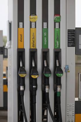 September 15, 2026, Linz, AUT, On the Road in Upper Austria, Thematic Image, Stock Photo, Various Thematic Images, Pictured: Agip Gas Station, Dietach, Current Gas Prices, Digital Display, Fuel, Mineral Oils, Mineral Oil Tax, Refueling, Gas Price Cap, Gasoline, Diesel,