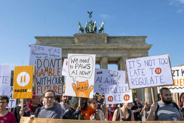 On Tuesday, September 15, 2026, activists held a demonstration in front of the Brandenburg Gate to draw attention to the risks posed by artificial intelligence (AI). The Super AI: No, Thank You Copyright: epd-bild RolfxZoellner epd-Demo_KI-Moratorium3-kopieren