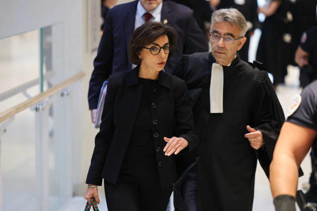 Rachida Dati and Carlos Ghosn Trial - Paris Mayor of the 7th district of Paris and Former French Minister Rachida Dati and his lawyer Antoine Beauquier pictured on the first day of corruption and influence trial in Paris, France on September 16 2026. Rachida Dati is accused of corruption and influence peddling over Ä900,000 she received in consultancy fees from a company linked to Renault-Nissan while serving as an MEP. Photo by Raphaël Lafargue ABACAPRESS.COM Paris France  Copyright: xLafarguexRaphael ABACAx