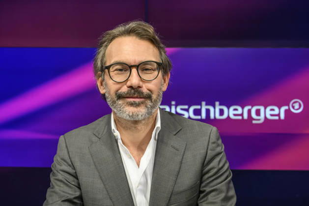 Pictured, from left: Rene Pfister, *Der Spiegel*, GER, Berlin, studio, guest on *Maischberger*, political talk show, TV, program, with host Sandra Maischberger, *Das Erste*, filmed at Studio 20 in Adlershof, September 16, 2026, Copyright: HMBxMedia UwexKoch