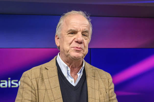 Pictured from left: Hubertus Meyer Burckhardt, host and TV producer, GER, Berlin, studio, guest on *Maischberger*, political talk show, TV, program, with host Sandra Maischberger, Das Erste, from Adlershof, Studio 20, September 16, 2026, Copyright: HMBxMedia UwexKoch