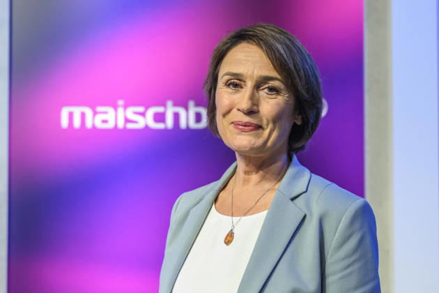 Pictured, from left: Sandra Maischberger, GER, Berlin, studio, guest on *Maischberger*, political talk show, TV, program, with host Sandra Maischberger, *Das Erste*, from Adlershof, Am Studio 20, September 16, 2026, Copyright: HMBxMedia UwexKoch