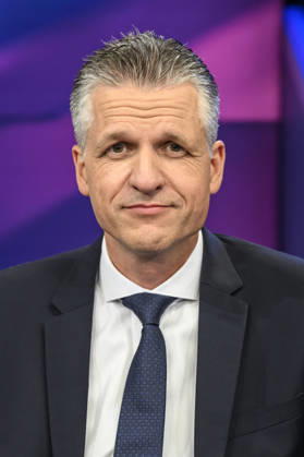 Pictured, from left: Thorsten Frei, CDU Union parliamentary group leader, GER, Berlin, studio, guest on Maischberger, political talk show, TV, program, with host Sandra Maischberger, Das Erste, from Adlershof, Studio 20, September 16, 2026, Copyright: HMBxMedia UwexKoch