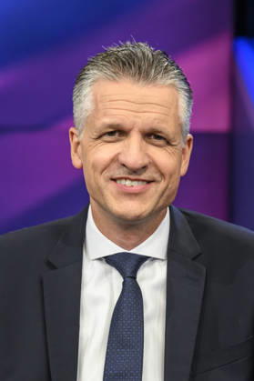 Pictured, from left: Thorsten Frei, CDU Union parliamentary group leader, GER, Berlin, studio, guest on Maischberger, political talk show, TV, program, with host Sandra Maischberger, Das Erste, from Adlershof, Studio 20, September 16, 2026, Copyright: HMBxMedia UwexKoch
