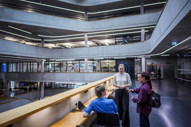 Fotostory Pressetermin bei Zalando: ZALANDO Outlet Store, Headquarters, and Workspaces in Berlin, photographed on September 16, 2026, Berlin, September 16, 2026, Berlin, Germany FOR EDITORIAL USE ONLY – IMAGE USE ONLY IN A ZALANDO CONTEXT Copyright: xDominikxButzmannx