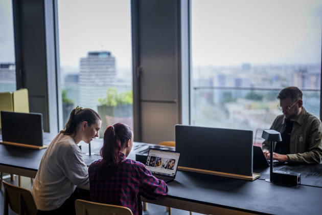 Fotostory Pressetermin bei Zalando: ZALANDO Outlet Store, Headquarters, and Workspaces in Berlin, photographed on September 16, 2026, Berlin, September 16, 2026, Berlin, Germany FOR EDITORIAL USE ONLY – IMAGE USE ONLY IN A ZALANDO CONTEXT Copyright: xDominikxButzmannx