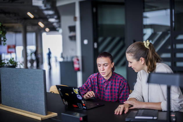 Fotostory Pressetermin bei Zalando: ZALANDO Outlet Store, Headquarters, and Workspaces in Berlin, photographed on September 16, 2026, Berlin, September 16, 2026, Berlin, Germany FOR EDITORIAL USE ONLY – IMAGE USE ONLY IN A ZALANDO CONTEXT Copyright: xDominikxButzmannx