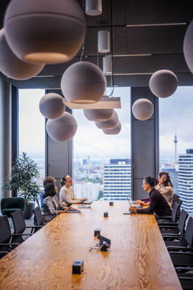 Fotostory Pressetermin bei Zalando: ZALANDO Outlet Store, Headquarters, and Workspaces in Berlin, photographed on September 16, 2026, Berlin, September 16, 2026, Berlin, Germany FOR EDITORIAL USE ONLY – IMAGE USE ONLY IN A ZALANDO CONTEXT Copyright: xDominikxButzmannx