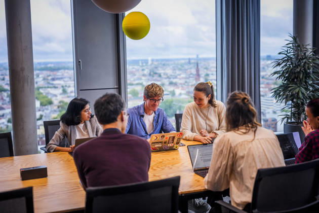Fotostory Pressetermin bei Zalando: ZALANDO Outlet Store, Headquarters, and Workspaces in Berlin, photographed on September 16, 2026, Berlin, September 16, 2026, Berlin, Germany FOR EDITORIAL USE ONLY – IMAGE USE ONLY IN A ZALANDO CONTEXT Copyright: xDominikxButzmannx