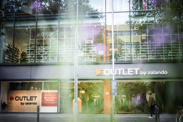 Fotostory Pressetermin bei Zalando: ZALANDO Outlet Store, Headquarters, and Workspaces in Berlin, photographed on September 16, 2026, Berlin, September 16, 2026, Berlin, Germany FOR EDITORIAL USE ONLY – IMAGE USE ONLY IN A ZALANDO CONTEXT Copyright: xDominikxButzmannx