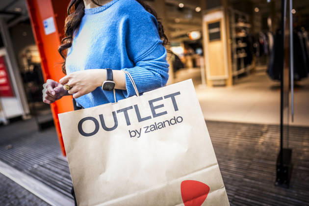 Fotostory Pressetermin bei Zalando: ZALANDO Outlet Store, Headquarters, and Workspaces in Berlin, photographed on September 16, 2026, Berlin, September 16, 2026, Berlin, Germany FOR EDITORIAL USE ONLY – IMAGE USE ONLY IN A ZALANDO CONTEXT Copyright: xDominikxButzmannx