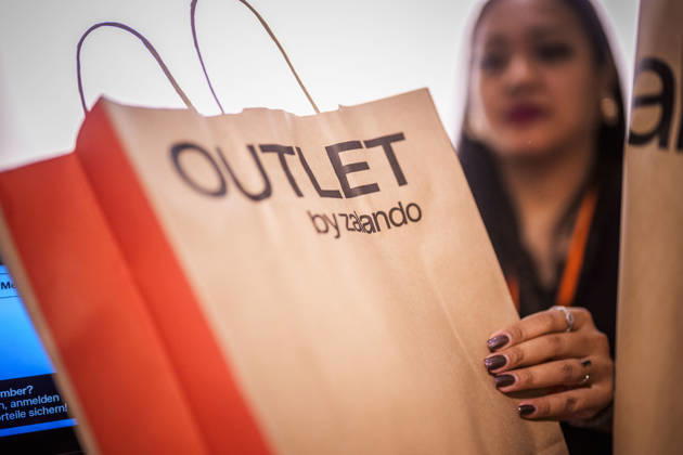 Fotostory Pressetermin bei Zalando: ZALANDO Outlet Store, Headquarters, and Workspaces in Berlin, photographed on September 16, 2026, Berlin, September 16, 2026, Berlin, Germany FOR EDITORIAL USE ONLY – IMAGE USE ONLY IN A ZALANDO CONTEXT Copyright: xDominikxButzmannx