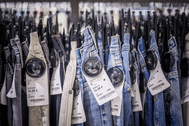 Fotostory Pressetermin bei Zalando: ZALANDO Outlet Store, Headquarters, and Workspaces in Berlin, photographed on September 16, 2026, Berlin, September 16, 2026, Berlin, Germany FOR EDITORIAL USE ONLY – IMAGE USE ONLY IN A ZALANDO CONTEXT Copyright: xDominikxButzmannx