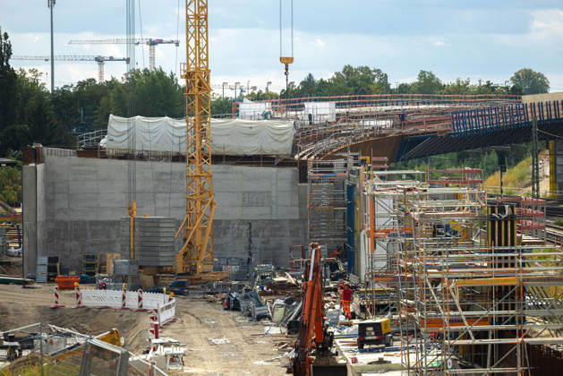 A100 Road Resurfacing of the Westend Bridge, Germany, Berlin-Westend, September 17, 2026: Construction site for the new A100 bridge over the Ringbahn tracks, built to replace the prestressed concrete structure that was demolished in the spring of 2025