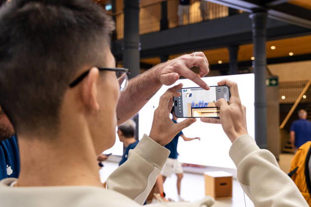 Apple Launches Its New Products A person tries out the new iPhone model at the Apple Store in Puerta del Sol on September 18, 2026, in Madrid, Spain. Apple is unveiling its new line of smartphones today iPhone 18, Apple Watch Series 12, Apple Watch Ultra 4, and AirPods. Apple is also releasing its first foldable iPhone, the iPhone Duo. SEPTEMBER 18, 2026 Carlos Lujá Madrid, Spain  Copyright: xCarlosxLujanx 7782672