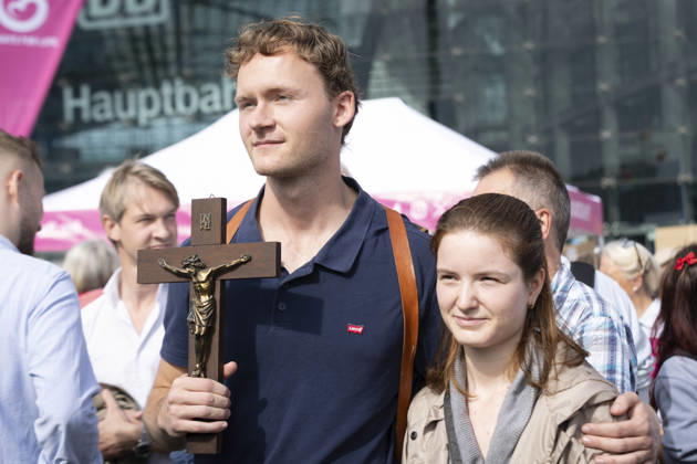 On Saturday, September 19, 2026, numerous anti-abortion activists participated in a March for Life organized by the Federal Association for the Right to Life in Berlin. The Federal Association for the Right to Life is demonstrating against abortion and assisted suicide. According to the announcement, Germany’s largest pro-life eve Copyright: epd-bild HansxScherhaufer epd-Marsch_fuers_Leben4-kopieren