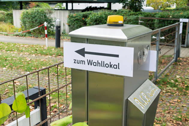 Berlin, September 20, 2026, Today, Sunday, elections will be held for the 20th Berlin House of Representatives and the district councils. Polling places for electoral district 04708, Institute for Dentistry, Oral and Maxillofacial Medicine, constituency 79, Berlin Charlottenburg Wilmersdorf