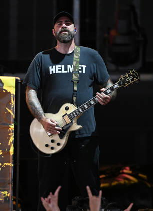 **FILE PHOTO** Chad Gilbert Has Passed Away. WEST PALM BEACH, FL - JULY 11: Chad Gilbert of New Found Glory performs during The SUPERCHARGED Worldwide in 25 Tour at The I Think Financial Amphitheatre on July 11, 2025 in West Palm Beach Florida. Copyright: xmpi04x xMediaPunchx