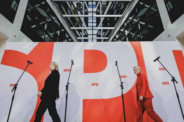 L R Baerbel Bas, SPD, Federal Minister of Labor and Social Affairs, and Manuela Schwesig, Minister-President and the SPD’s lead candidate for th Copyright: xFlorianxGaertnerx