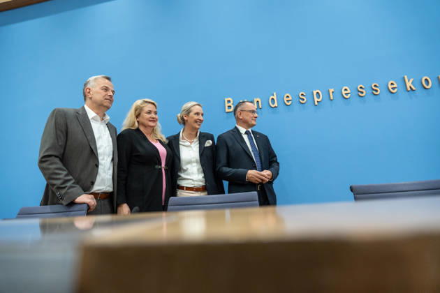 Alice Weidel, Federal Chairwoman of the AfD; Tino Chrupalla, Federal Chairman of the AfD; Leif Eric Holm, candidate for Minister-President in the Mecklenburg-Western Pomerania state election; and Kristin Brinker, lead candidate for the Berlin House of Representatives election, at the start of the Federal Press Confer