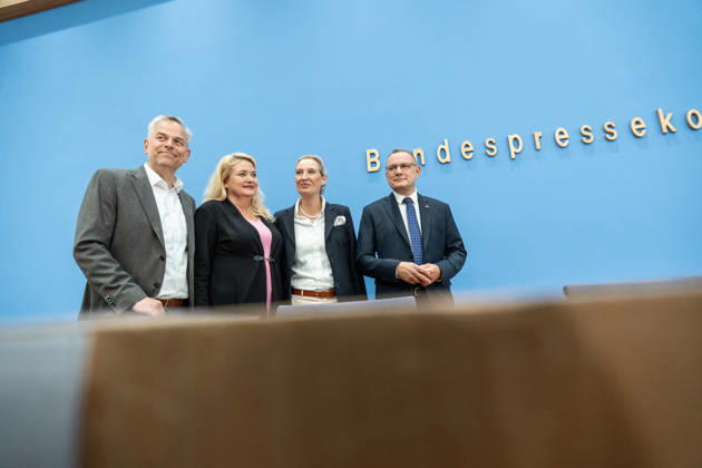 Alice Weidel, Federal Chairwoman of the AfD; Tino Chrupalla, Federal Chairman of the AfD; Leif Eric Holm, candidate for Minister-President in the Mecklenburg-Western Pomerania state election; and Kristin Brinker, lead candidate for the Berlin House of Representatives election, at the start of the Federal Press Confer