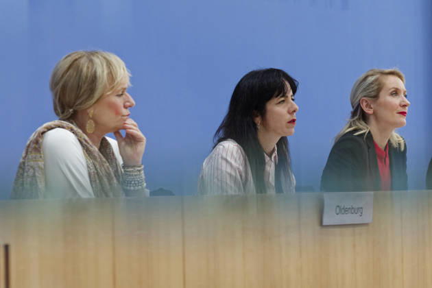 AfD Post-Election Analysis: Mecklenburg-Western Pomerania and Berlin, September 21, 2026, Germany, Berlin Federal Press Conference: Review of the state election in Mecklenburg-Western Pomerania and the Berlin House of Representatives election by the party Die Linke. Pictured from left: Simone Oldenburg, lead candidate f