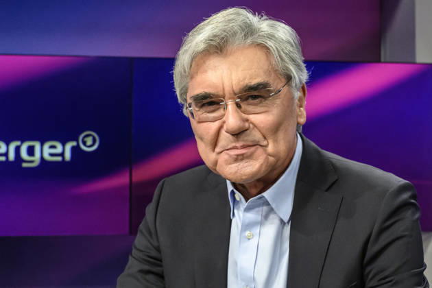 Pictured, from left: Joe Kaeser of Siemens Energy, GER, Berlin, studio, guest on Maischberger, political talk show, TV, program, with host Sandra Maischberger, Das Erste, from Adlershof Am Studio 20, September 21, 2026, Copyright: HMBxMedia UwexKoch