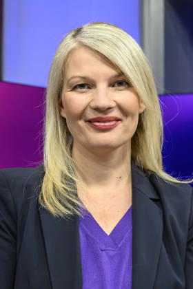In the photo, from left: Annett Meiritz, Handelsblatt, GER, Berlin, studio, guest on Maischberger, political talk show, TV, program, with host Sandra Maischberger, Das Erste, from Studio 20 in Adlershof, September 21, 2026, Copyright: HMBxMedia UwexKoch