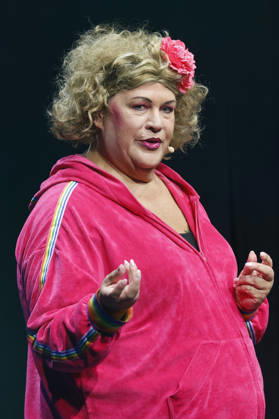 Ilka Bessin as Cindy from Marzahn at the 10th Recklinghäuser Hurz Comedy Award ceremony at the Ruhrfestspielhaus in Recklinghausen, September 21, 2026 Foto:xT.xSchröerx xFuturexImagex hurz_6969