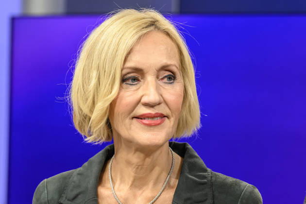 Pictured from left: Petra Gerster, host and author, GER, Berlin, studio, guest on Maischberger, political talk show, TV, program, with host Sandra Maischberger, Das Erste, from Adlershof, Studio 20, September 22, 2026, Copyright: HMBxMedia UwexKoch